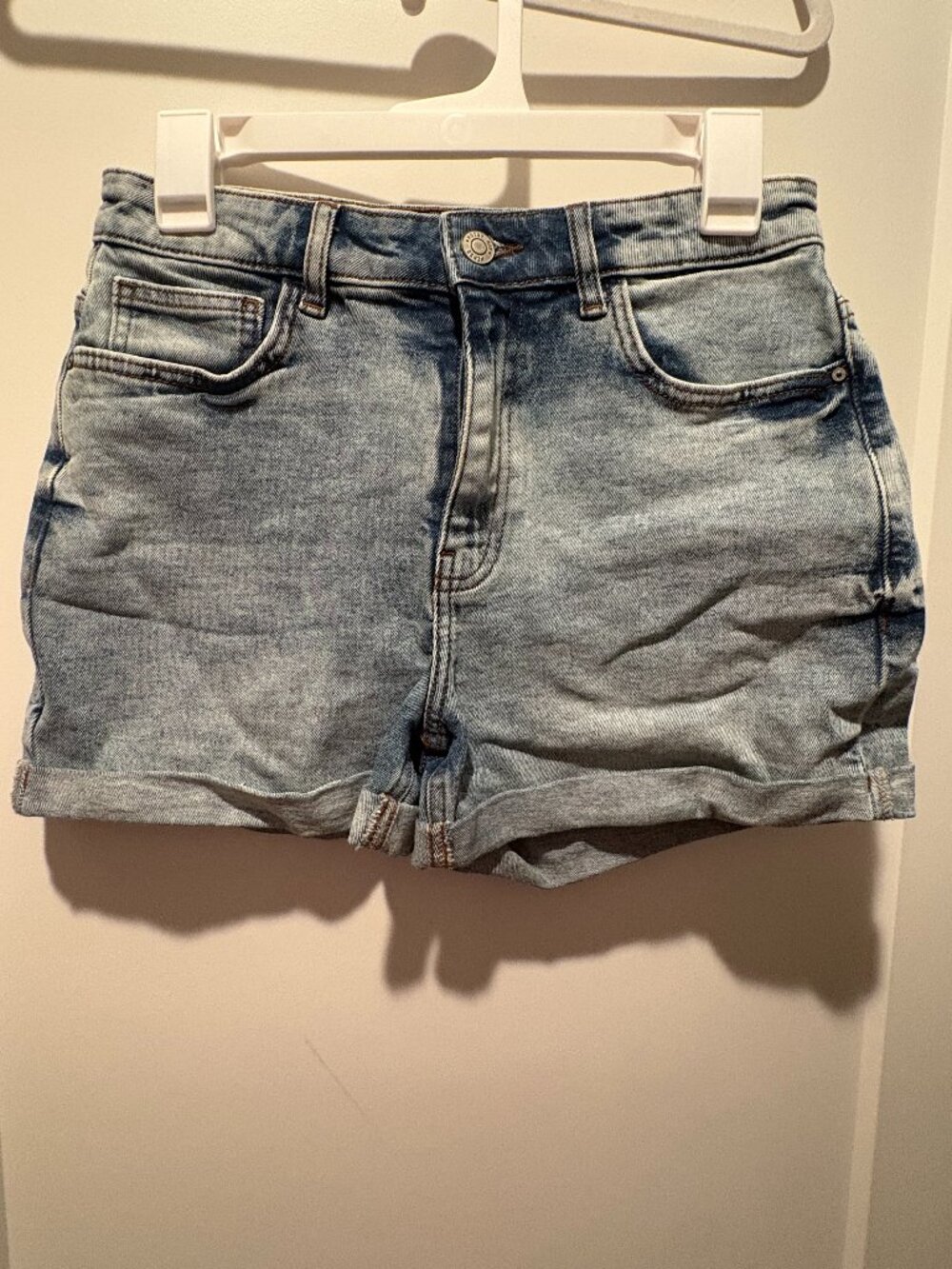 Noisy May Light Wash Cuffed Denim Shorts Size XS New With Tags